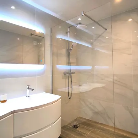 Апартаменты Le Riva - Standing, Parking, Piscine, Terrasse *